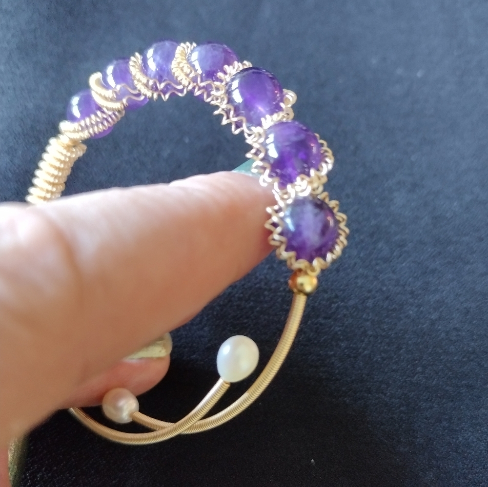 Gold Wire and Purple Stone Bracelet Adjustable NWOT - Picture 10 of 10